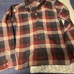 Van Heusen  Men's Plaid Shirt -Maroon m, blue, black. Size large petite loose